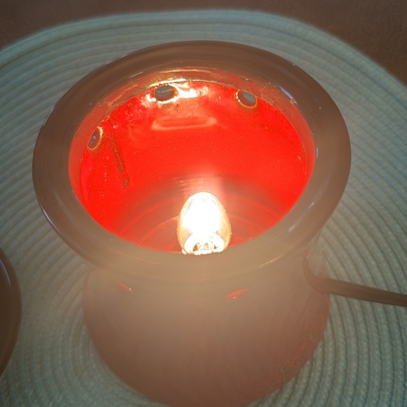 Scentsy “Palette” Wax Warmer - Picture 4 of 6
